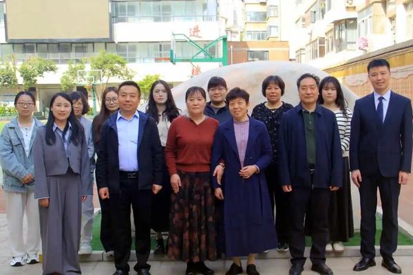 岁月染芳华 桃李育芬芳 (8) 岁月染芳华 桃李育芬芳 (8)